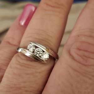 Size 8, Swarovski Cubic Zirconia Ring, 1.23 Carats, 2 grams, Trinity Band,  NWT